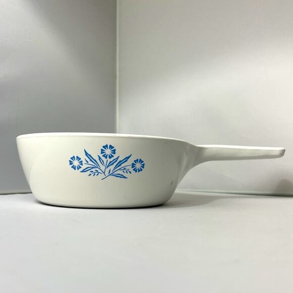 1‎ Pint P81B Corning Ware Blue Cornflower Sauce Pan - Picture 1 of 5